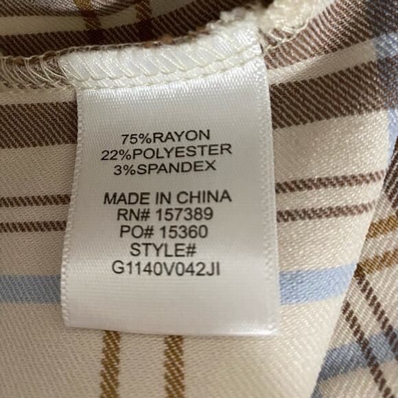 Plaid Skirt and Solid Top Bundle Neutral Colors Size Junior  M-L - Picture 5 of 10